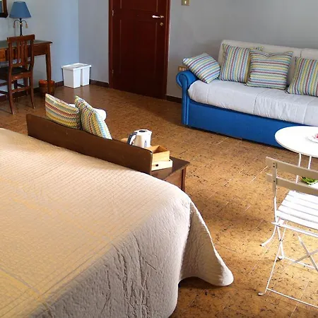 Bed & Breakfast Domus Angela Trani