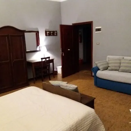 Domus Angela 3* تراني
